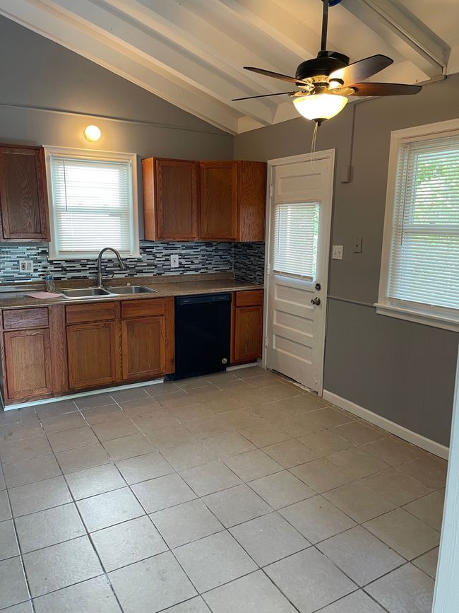 4229 Westlake St, House other with 3 bedrooms, 1 bathrooms and null parking in Dearborn Heights MI | Image 5
