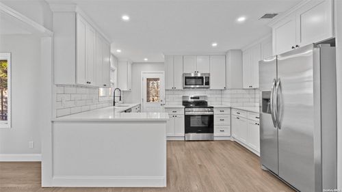 55 Tallwood Ln, Mattituck, NY, 11952-1443 | Card Image