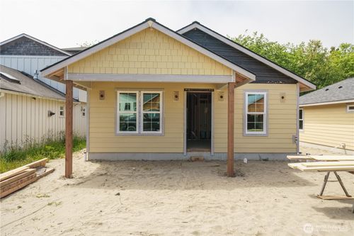 117 7th St Sw, Long Beach, WA, 98631-3783 | Card Image