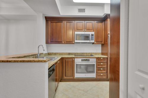 2326-1660 Renaissance Commons 2326 Boulevard, Boynton Beach, FL, 33426 | Card Image
