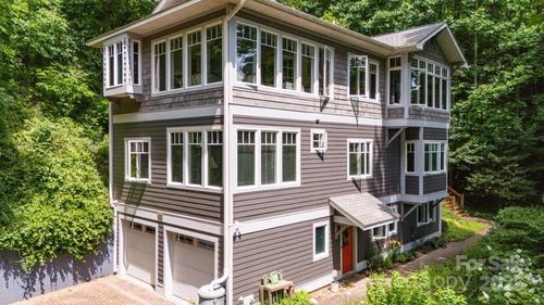 322 Crestview Dr, Black Mountain, NC, 28711 | Card Image