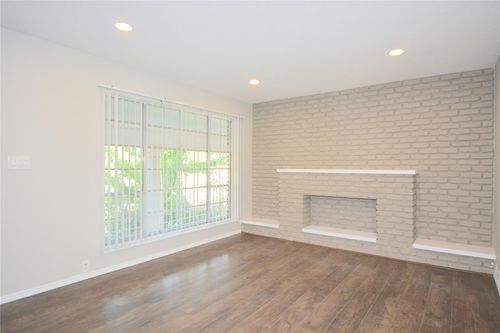 18-2121 Fountain View Dr, Houston, TX, 77057-3619 | Card Image