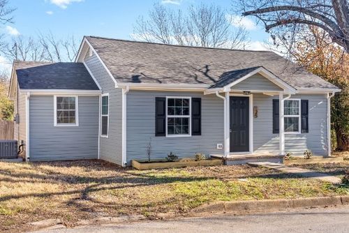 125 Shelton St, Clarksville, TN, 37040-4053 | Card Image