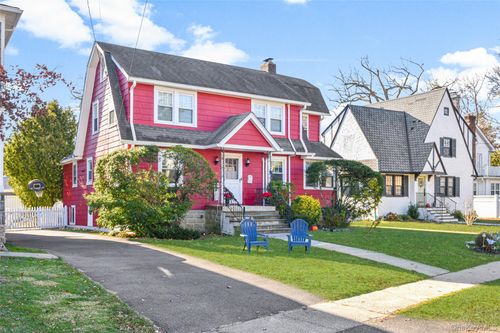 1083 Hunter Ave, Pelham, NY, 10803-3408 | Card Image