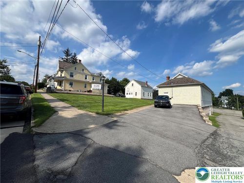 1420 Chelsea Ave, Bethlehem, PA, 18018-2402 | Card Image