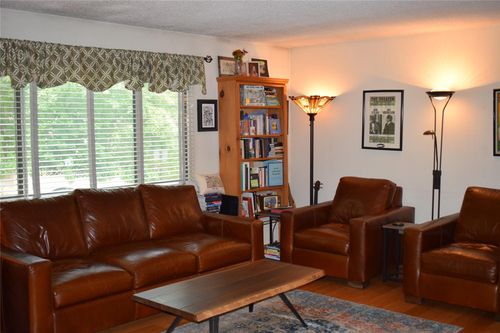 6c-3905 Wild Berry Ct, Poughkeepsie, NY, 12603-6975 | Card Image