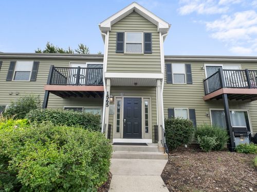 203-1565 Raymond Dr, Naperville, IL, 60563-2284 | Card Image