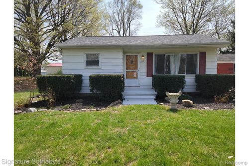 118 Daley Rd, Lapeer, MI, 48446-7742 | Card Image