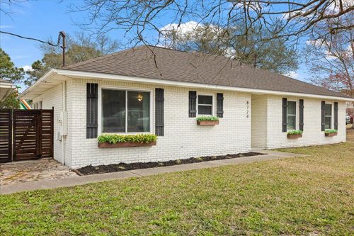 8724 Laredo St, Navarre, FL, 32566-2130 | Card Image