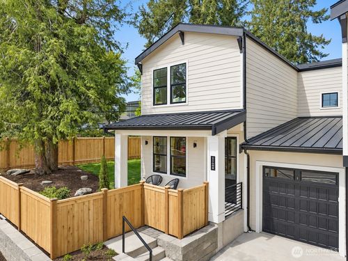 11608 Ne 92nd Street, Kirkland, WA, 98033 | Card Image