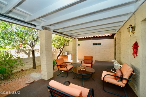 760 W Circulo Napa, Green Valley, AZ, 85614-2821 | Card Image