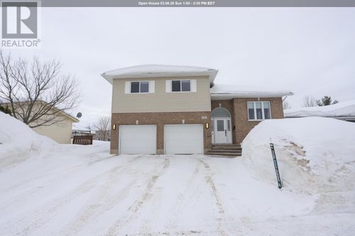 967 Lake St, Sault Ste. Marie, ON, P6B6C9 | Card Image