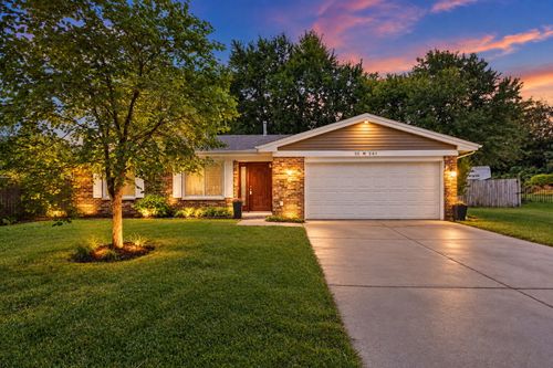 30W261 Leominster Court, Warrenville, IL, 60555 | Card Image