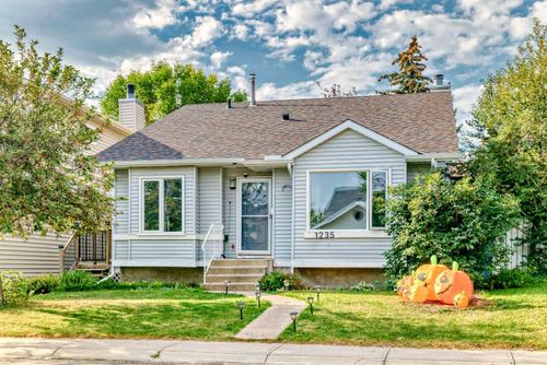 1235 Sandpiper Rd Nw, Calgary, AB, T3K3E1 | Card Image
