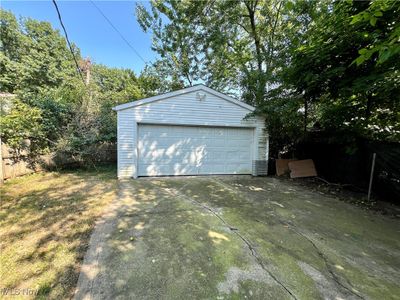 View of garage | Image 3