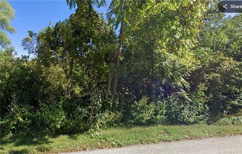 1901 N Hines Rd, Independence, MO, 64058-1557 | Card Image