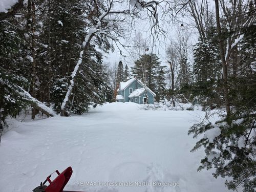 231 Kay Rd W, Port Sydney, ON, P0B1L0 | Card Image