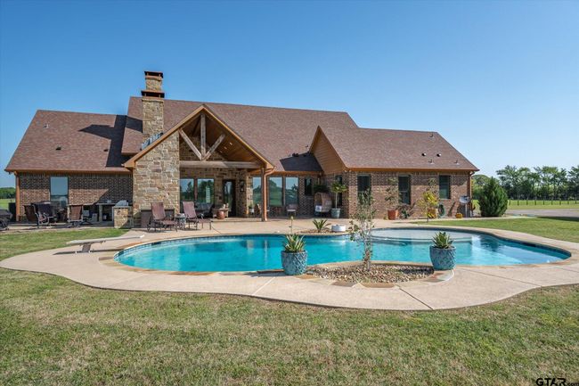 4152 Van Zandt County Road 4301, Home with 3 bedrooms, 3 bathrooms and null parking in Ben Wheeler TX | Image 5
