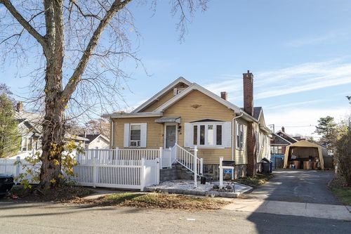 34 Glendale Ave, Peabody, MA, 01960-6549 | Card Image