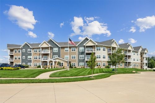313-3550 Stone Creek Cir Sw, Cedar Rapids, IA, 52404 | Card Image