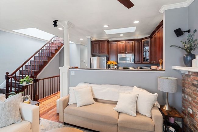 APT-3 - 159 M St, Condo with 2 bedrooms, 1 bathrooms and null parking in Boston MA | Image 12