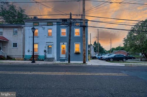 128 High St, PHOENIXVILLE, PA, 19460-3245 | Card Image