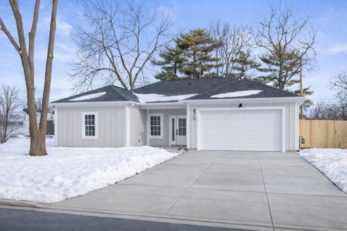 470 Woodlawn Avenue, Columbus, OH, 43228 | Card Image