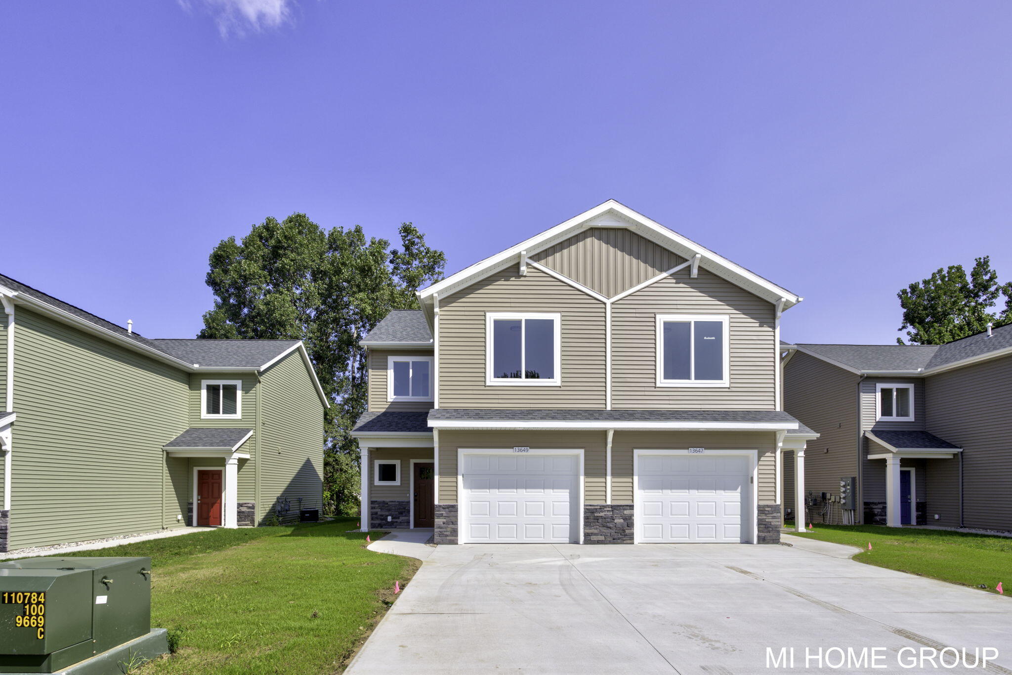 Signature Dr, Holland, MI 49424