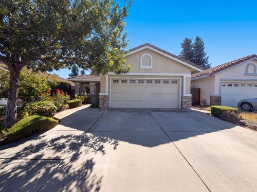915 Wallace Drive, Woodland, CA, 95776 | Card Image