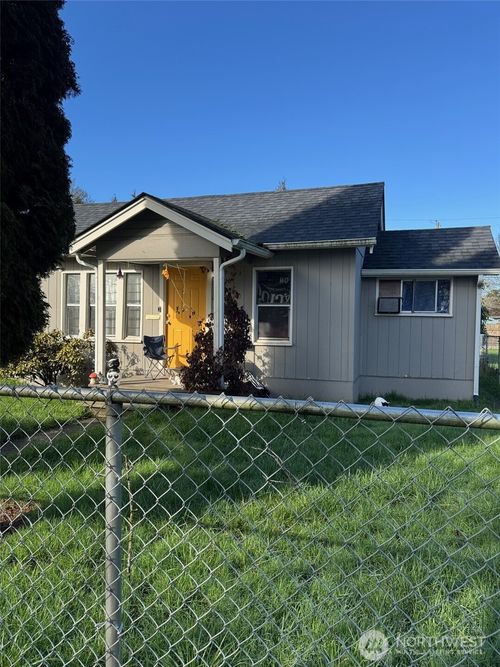 341 20th Ave, Longview, WA, 98632-1407 | Card Image