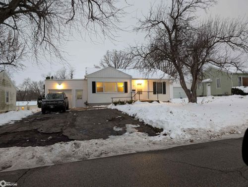 1011 S 7th Ave, Marshalltown, IA, 50158-3416 | Card Image