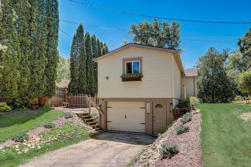 1745 Covered Bridge Road, Cedarburg, WI, 53012 | Card Image