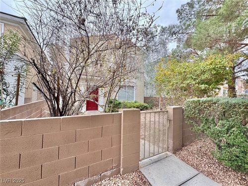 9916 La Paca Ave, Las Vegas, NV, 89117-6617 | Card Image