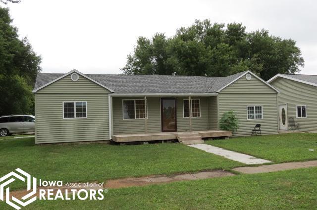 8th Ave, Hampton, IA 50441