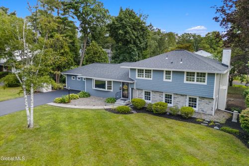 2 Hartwood Rd, Delmar, NY, 12054-4402 | Card Image