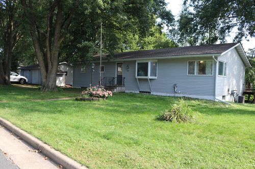 720 Larcom St, Hammond, WI, 54015-5074 | Card Image