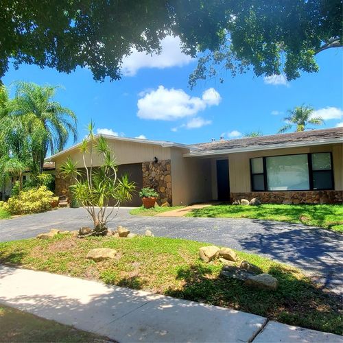 1421 Nw 114th Ave, Pembroke Pines, FL, 33026-2522 | Card Image
