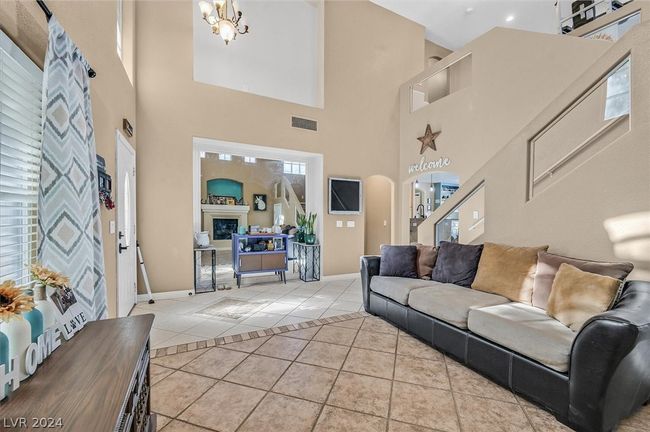 8124 Peach Flare St, House other with 4 bedrooms, 3 bathrooms and null parking in Las Vegas NV | Image 5
