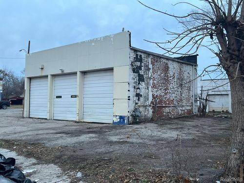13241 Fenkell St, Detroit, MI, 48227-3653 | Card Image