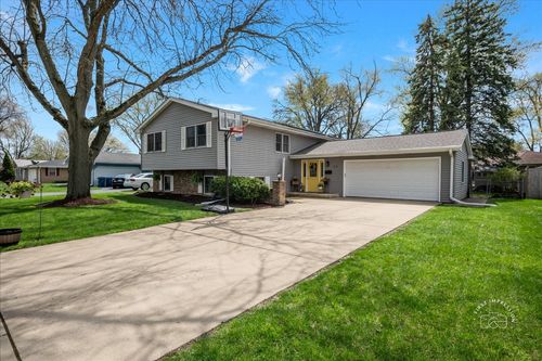 1610 Heather Dr, Aurora, IL, 60506-1916 | Card Image