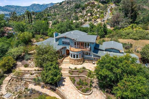 6132 Rainbow Heights Rd, Fallbrook, CA, 92028-8847 | Card Image