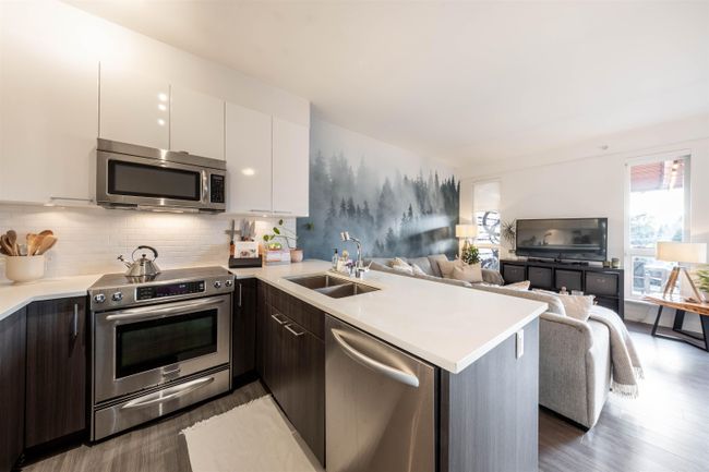 406 - 1201 W 16 Th Street, Condo with 2 bedrooms, 2 bathrooms and 2 parking in North Vancouver BC | Image 8