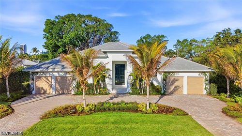 4851 Crayton Rd, NAPLES, FL, 34103-2439 | Card Image