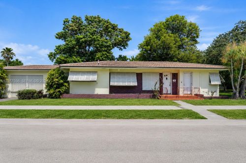 425 S 15th Avenue, Hollywood, FL, 33020 | Card Image