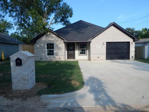 825 Tubbs St, Tyler, TX, 75701-1256 | Card Image