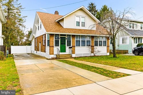 125 W Kings Hwy, AUDUBON, NJ, 08106-1615 | Card Image