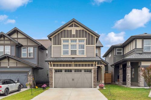111 Buckskin Way, Cochrane, AB, T4C2P2 | Card Image