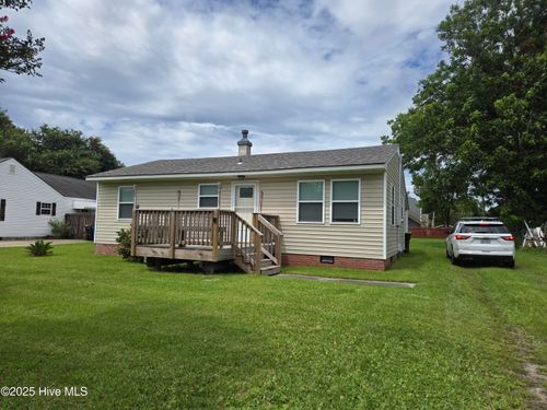 909 N 20th St, Morehead City, NC, 28557-4403 | Card Image
