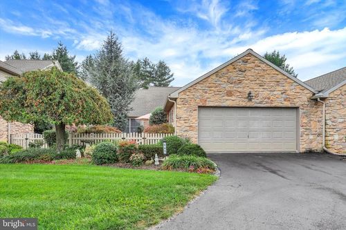 547 Farmhouse Ln, HUMMELSTOWN, PA, 17036-7002 | Card Image