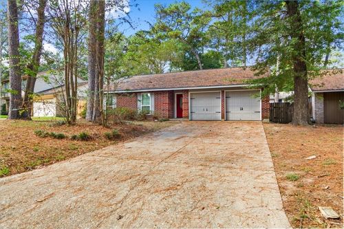 3735 Glade Forest Dr, Kingwood, TX, 77339-6105 | Card Image